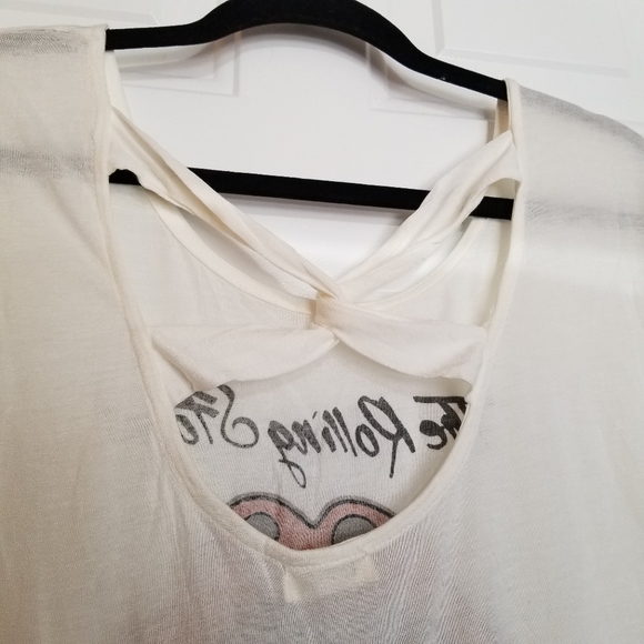 Ardene Sleeveless T shirt with criss cross back - Picture 7 of 10